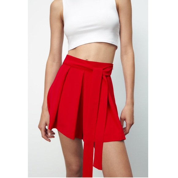 Bow Trim Skort Size S NWT - Picture 2 of 7